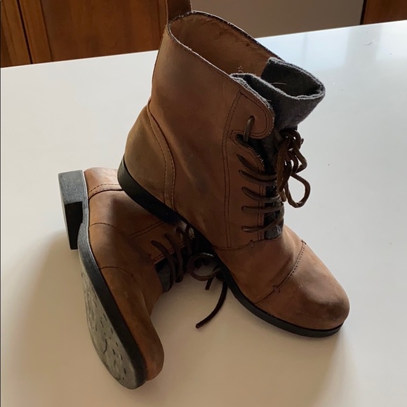 Modern Vintage Leather Boots - Picture 2 of 9